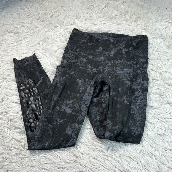 Lululemon Fast & Free 7/8 Tight II *Nulux 25" - Picture 1 of 6